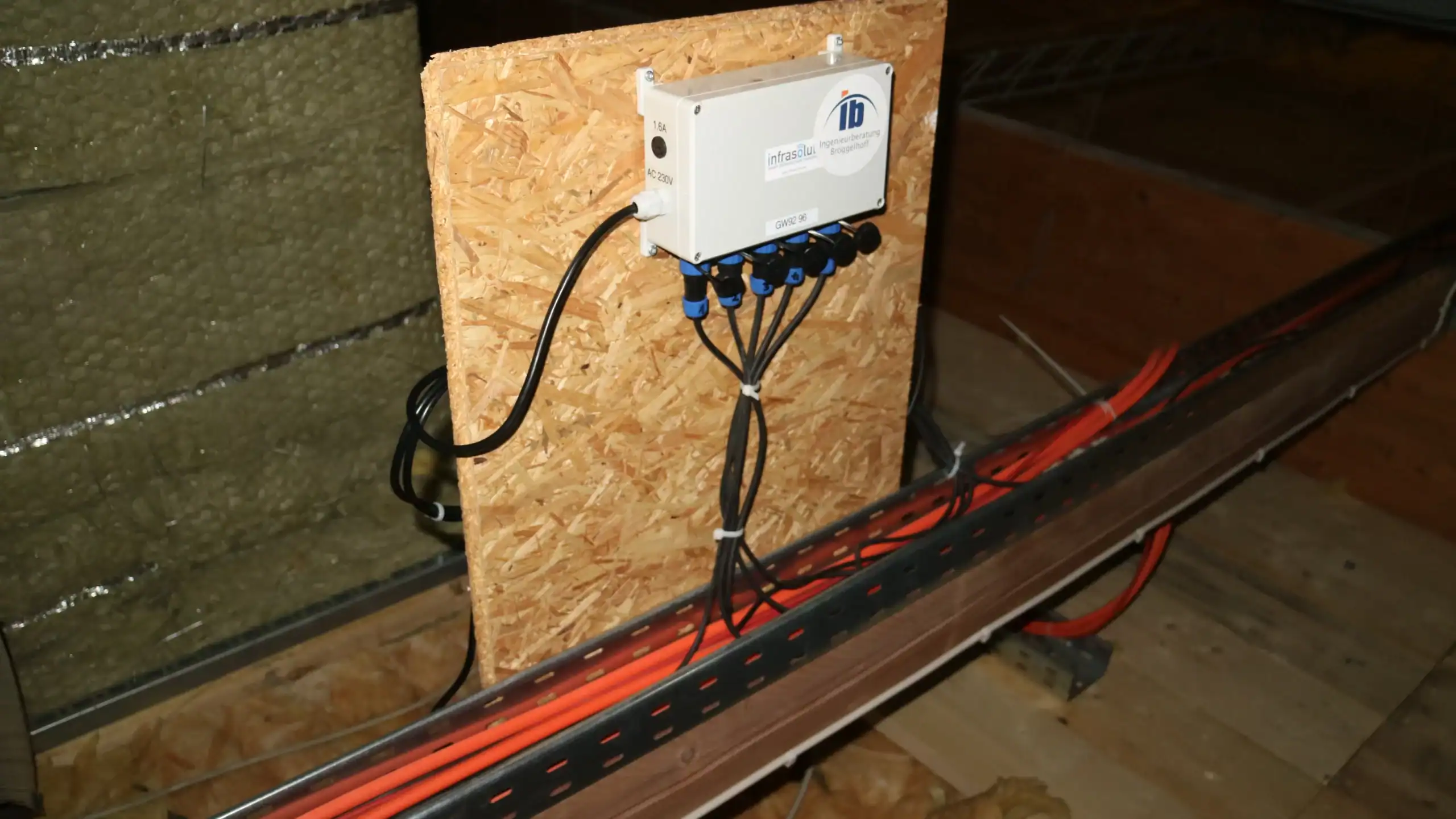Sensor-Installation im Dachbereich